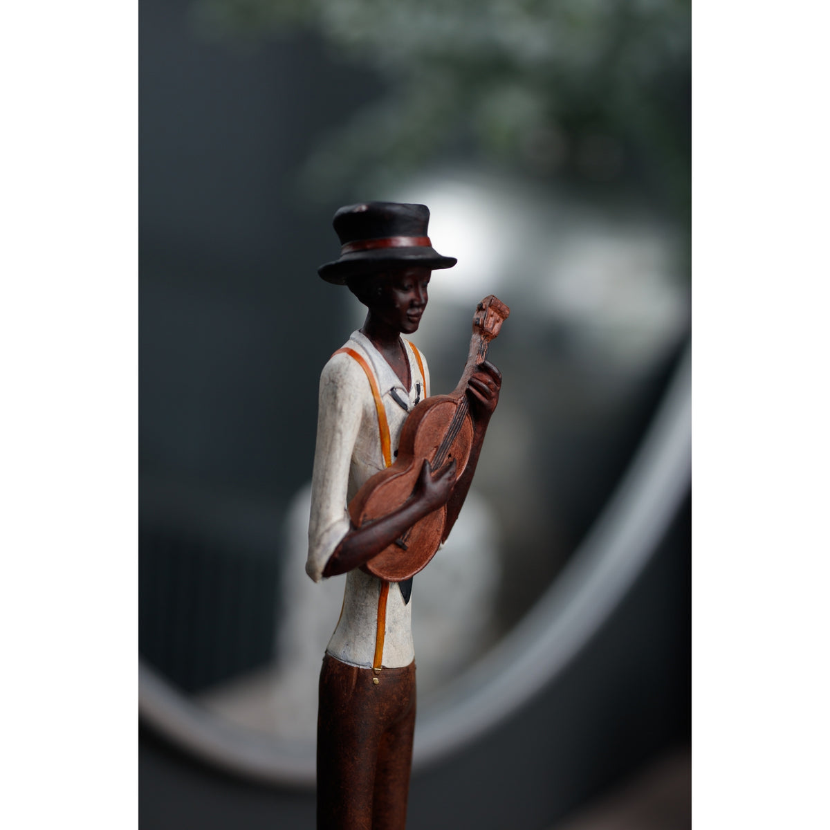 Standing Jazz Band Strings by Hill Interiors - image 3